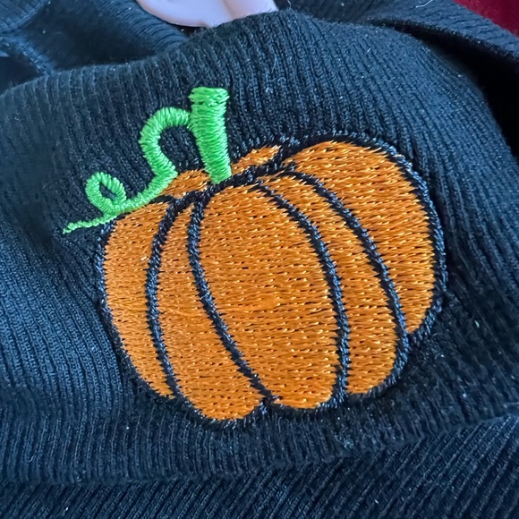 Unique Vintage Pumpkin Black & Embroidered Cherie Top 🎃 - Picture 4 of 6